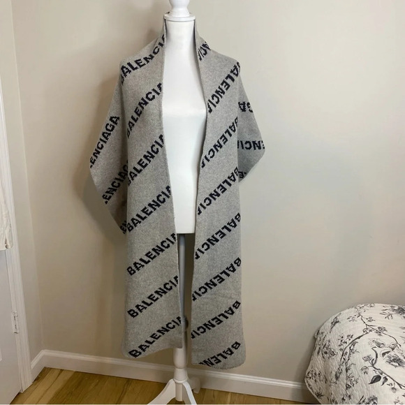 BALENCIAGA Oversized All Over Logo Reversible Black Gray Cozy Wool Scarf - Picture 1 of 13